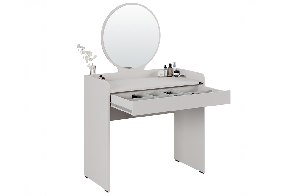 Απεικονίζεται γωνιακή λήψη της τουαλέτας.